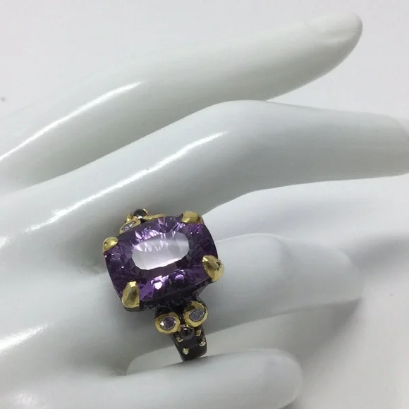 Magnificent Genuine Amethyst In A Fancy Faceted Cut - Picture 4 of 7